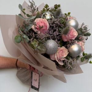 Flores Navideñas Rosas & Plata – Exóticas Flores®