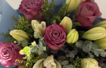 Ramo de Rosas y Lilium