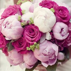 Ramo de Rosas y Peonias