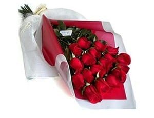Ramo extendido con 18 Rosas Rojas