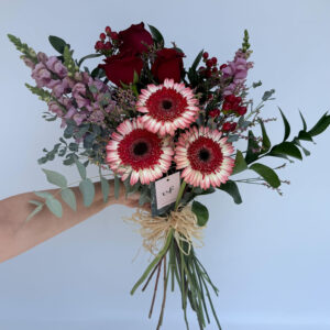 Ramo Pasión Roja con Gerberas – Exóticas Flores®