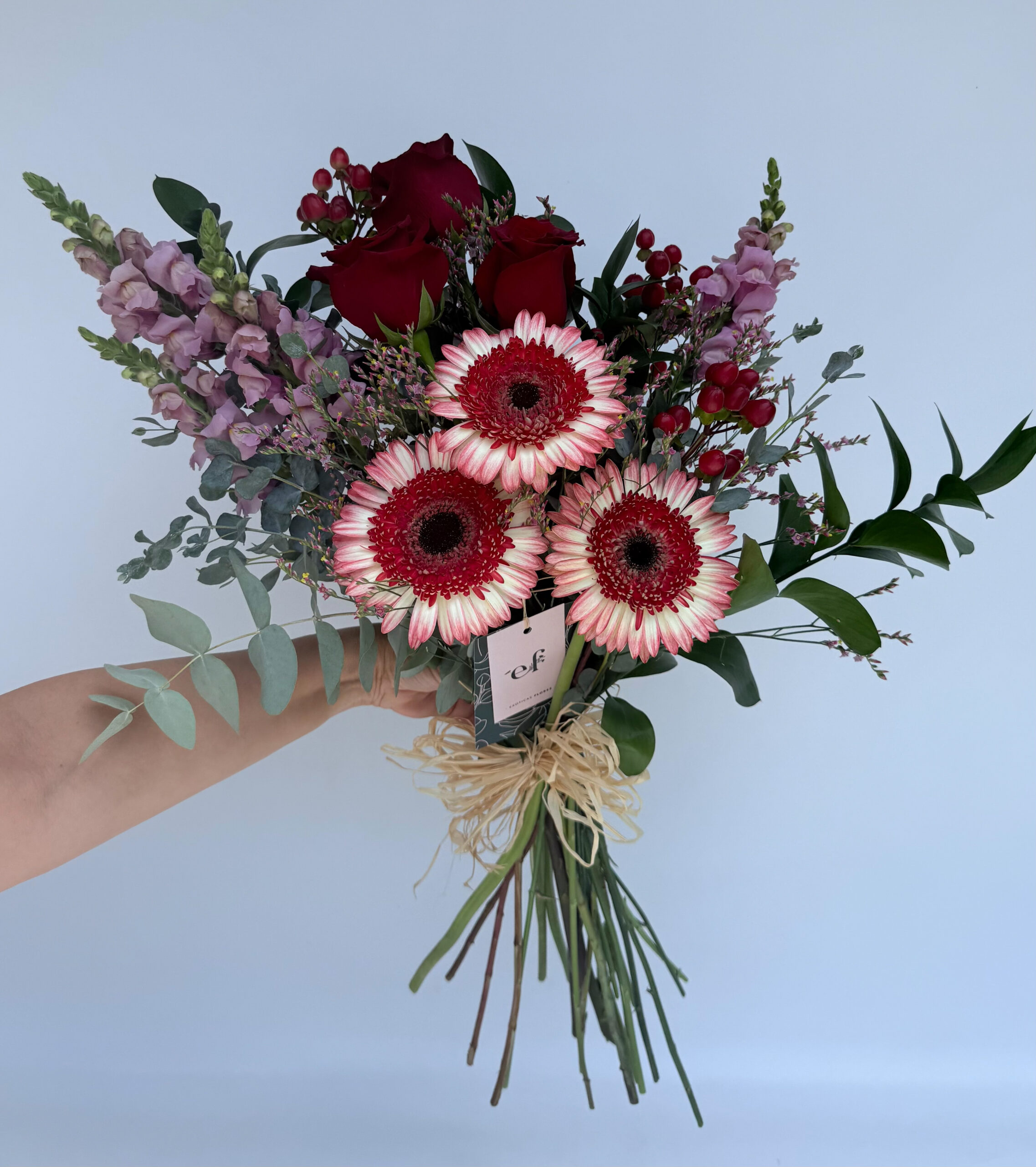 Ramo Pasión Roja con Gerberas – Exóticas Flores®